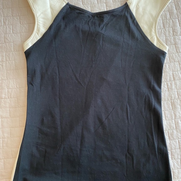 NWT Stunning sleeveless stretch top with faux leather accents - Picture 6 of 9